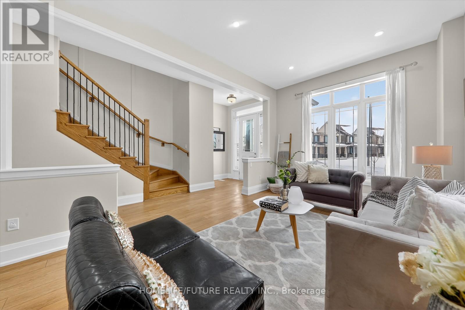 212 Mallory Terrace, Peterborough (Northcrest Ward 5), Ontario  K9H 0J8 - Photo 8 - X12984496