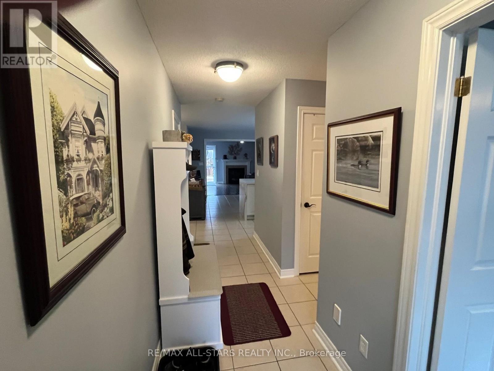 15 Purple Dusk Drive, Kawartha Lakes (Lindsay), Ontario  K9V 0B2 - Photo 2 - X12985026