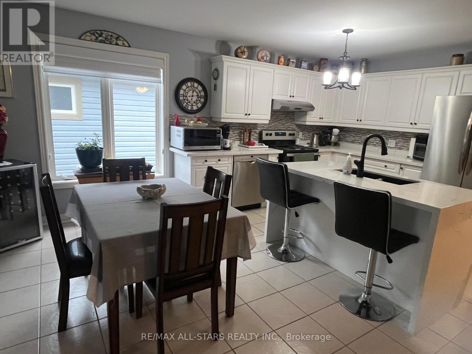 15 Purple Dusk Drive, Kawartha Lakes (Lindsay), Ontario  K9V 0B2 - Photo 7 - X12985026