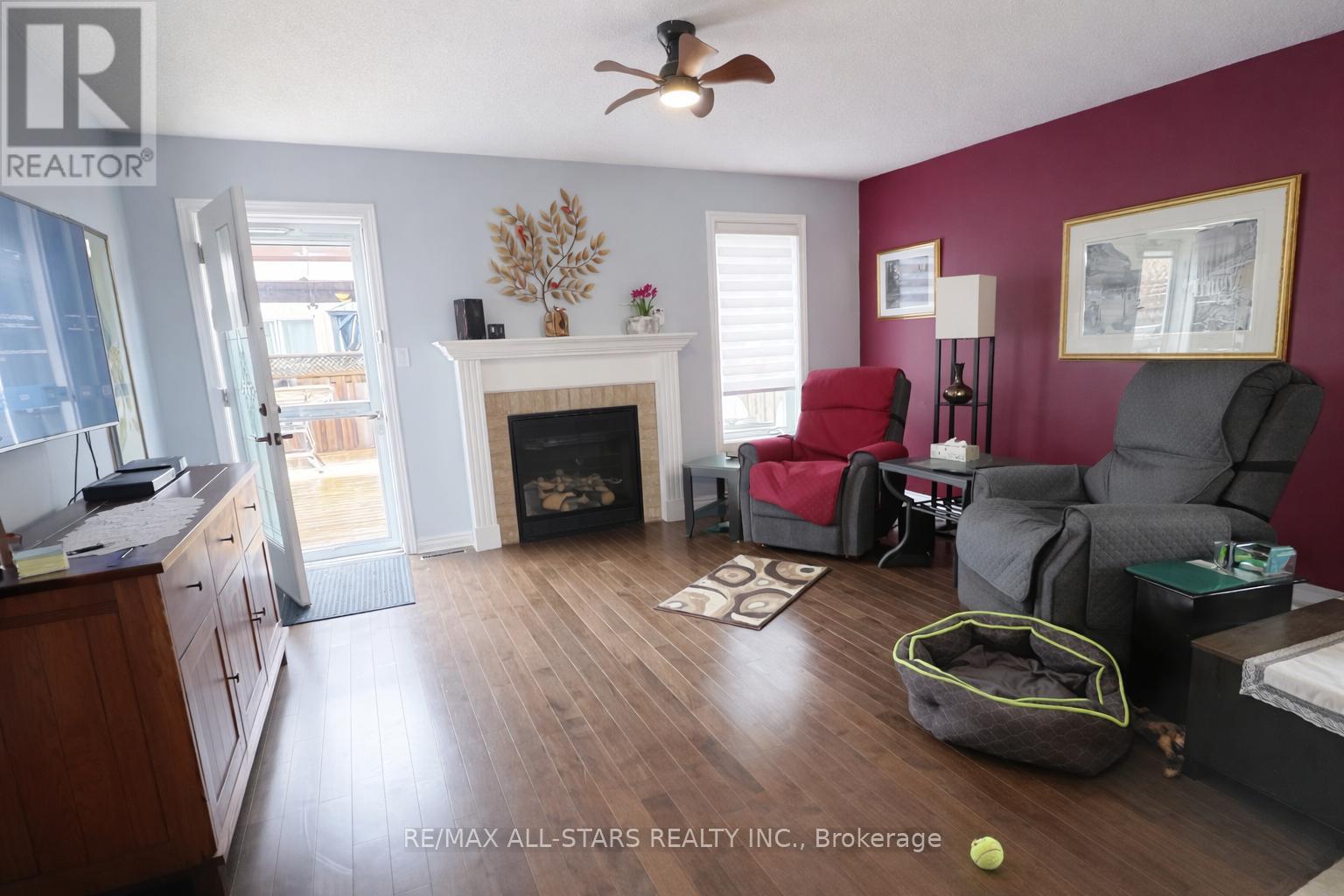 15 Purple Dusk Drive, Kawartha Lakes (Lindsay), Ontario  K9V 0B2 - Photo 8 - X12985026