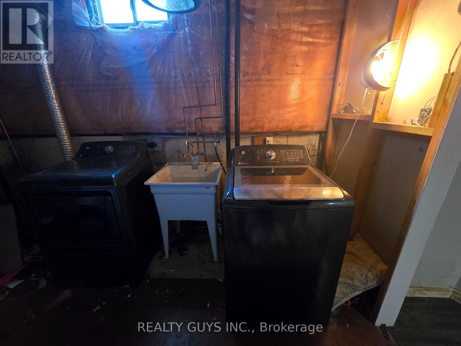 542 Westman Avenue, Peterborough (Otonabee Ward 1), Ontario  K9K 2E6 - Photo 23 - X12985820