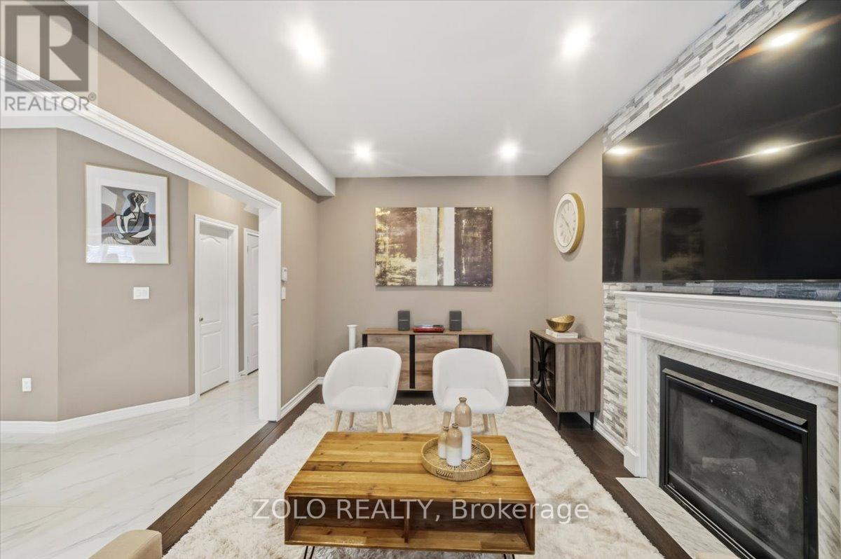 52 Claxton Crescent, Kawartha Lakes (Lindsay), Ontario  K9V 0H3 - Photo 11 - X12986562