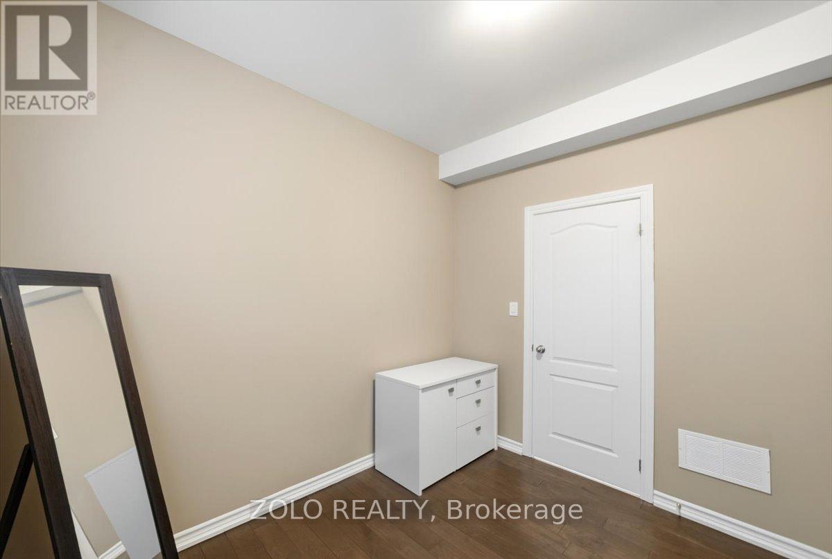 52 Claxton Crescent, Kawartha Lakes (Lindsay), Ontario  K9V 0H3 - Photo 18 - X12986562