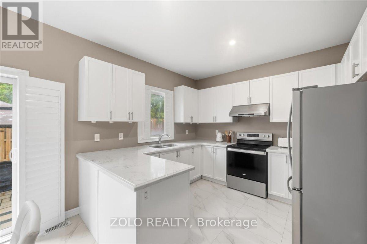 52 Claxton Crescent, Kawartha Lakes (Lindsay), Ontario  K9V 0H3 - Photo 3 - X12986562