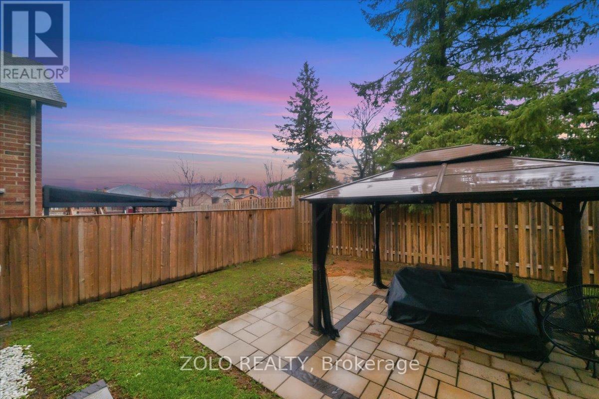 52 Claxton Crescent, Kawartha Lakes (Lindsay), Ontario  K9V 0H3 - Photo 40 - X12986562