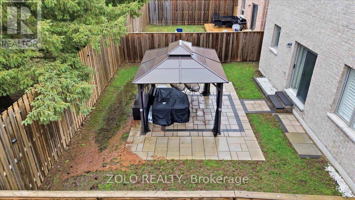 52 Claxton Crescent, Kawartha Lakes (Lindsay), Ontario  K9V 0H3 - Photo 41 - X12986562