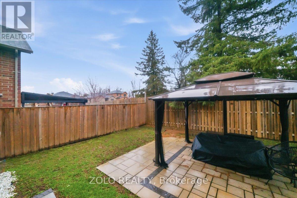 52 Claxton Crescent, Kawartha Lakes (Lindsay), Ontario  K9V 0H3 - Photo 42 - X12986562