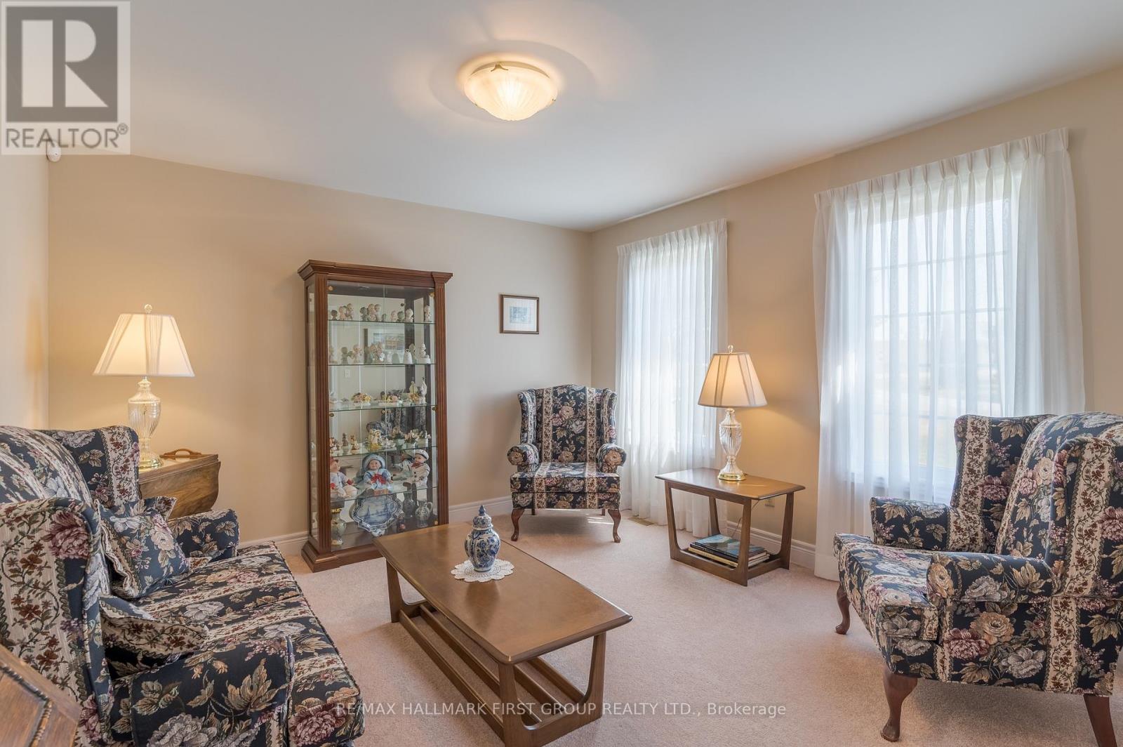 4 Bluewater Avenue, Kawartha Lakes (Fenelon), Ontario  K9V 0K6 - Photo 11 - X12986564