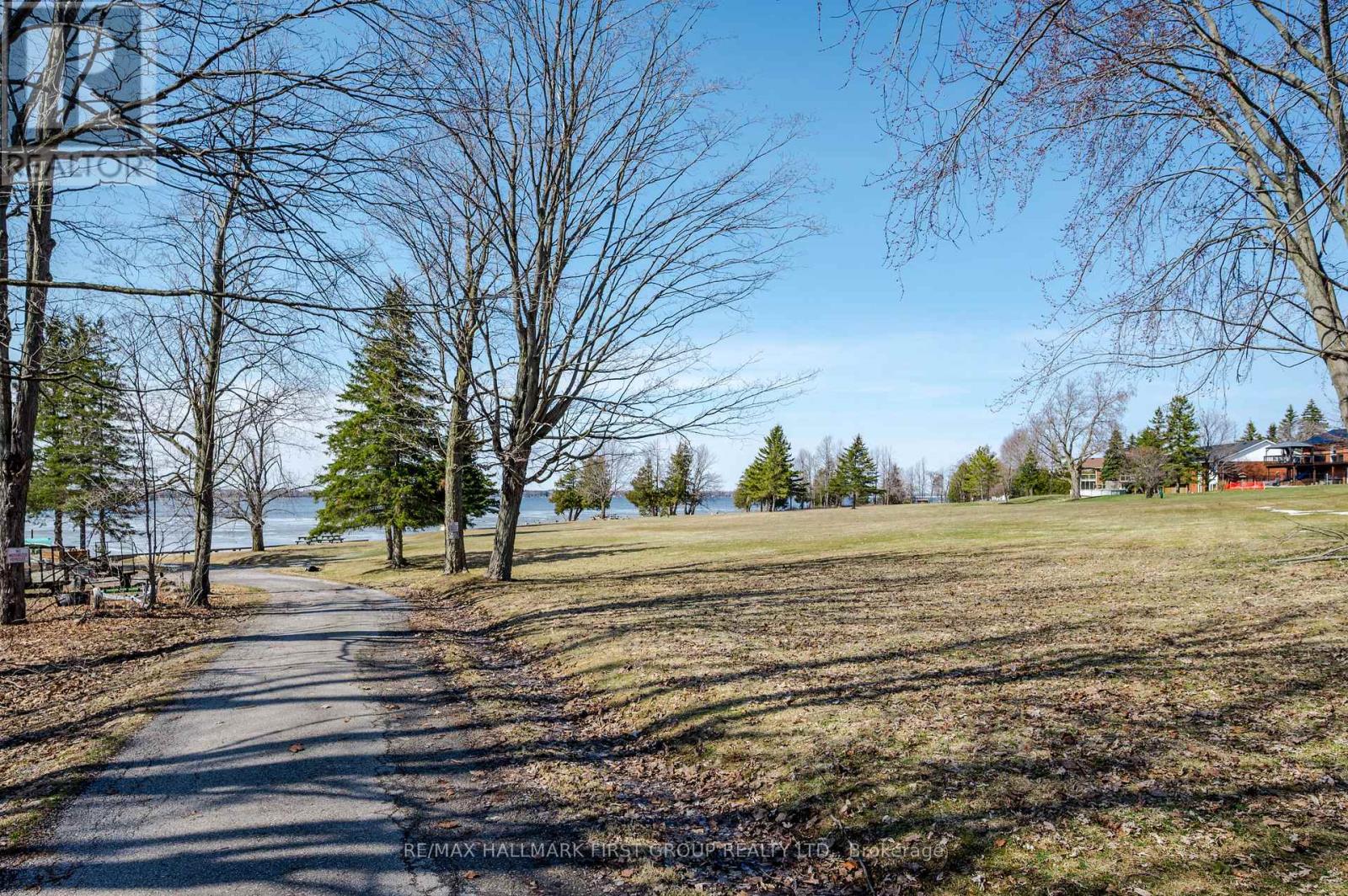 4 Bluewater Avenue, Kawartha Lakes (Fenelon), Ontario  K9V 0K6 - Photo 33 - X12986564