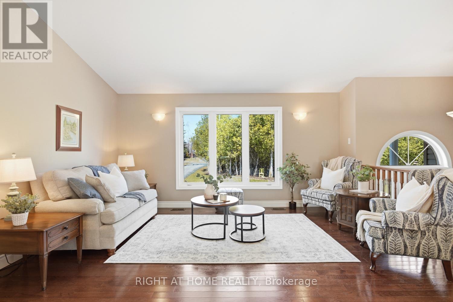 216 Mount Horeb Road, Kawartha Lakes (Ops), Ontario  K9V 4R4 - Photo 10 - X12986712