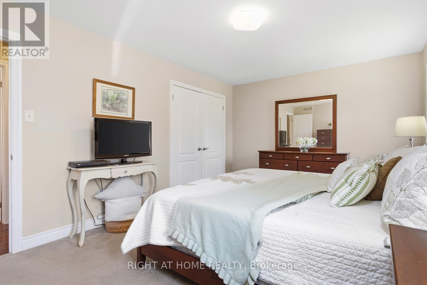 216 Mount Horeb Road, Kawartha Lakes (Ops), Ontario  K9V 4R4 - Photo 20 - X12986712