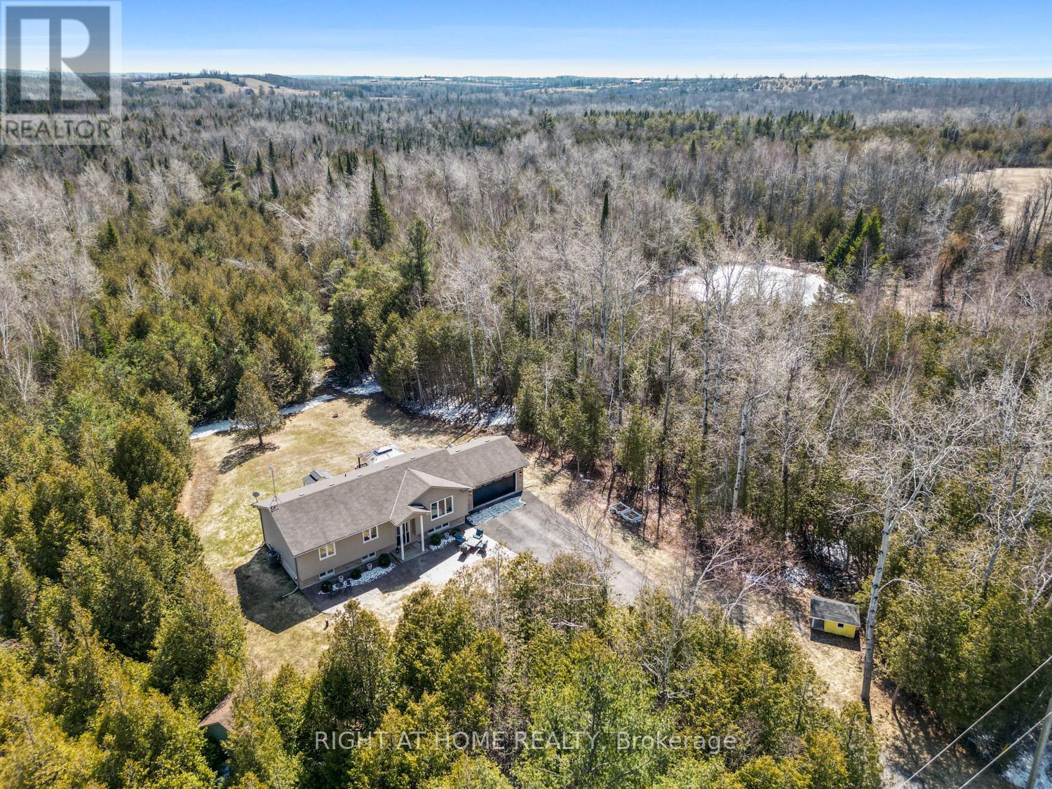 216 Mount Horeb Road, Kawartha Lakes (Ops), Ontario  K9V 4R4 - Photo 3 - X12986712