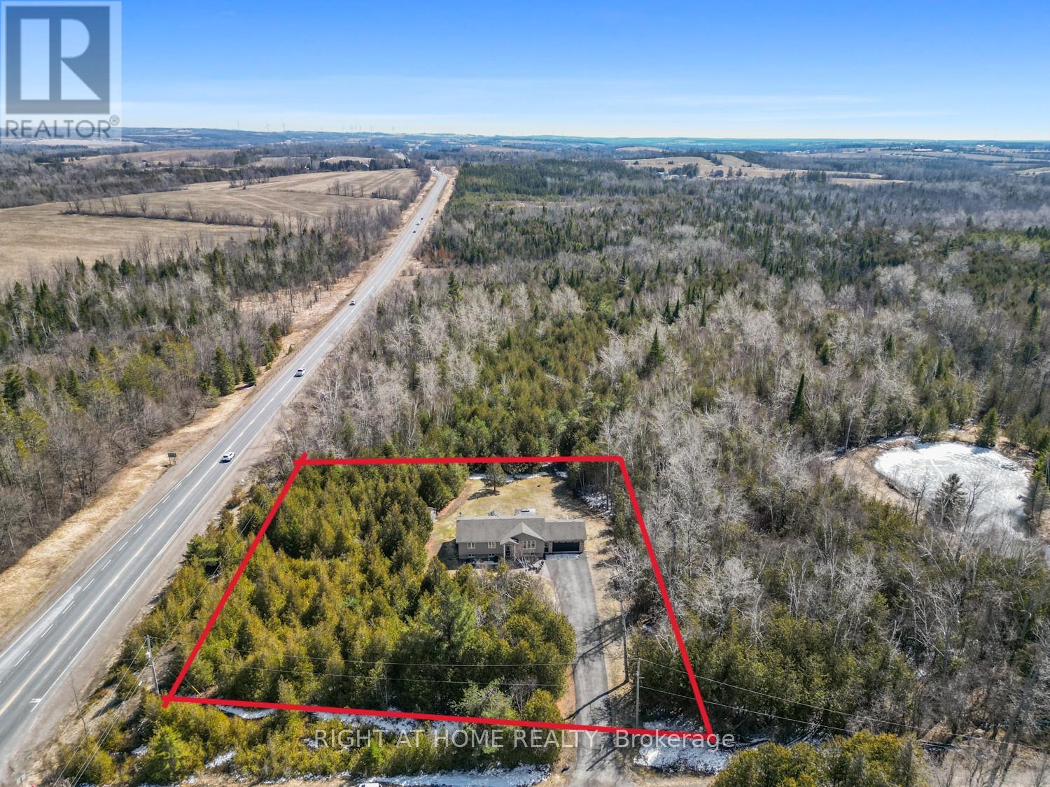 216 Mount Horeb Road, Kawartha Lakes (Ops), Ontario  K9V 4R4 - Photo 4 - X12986712