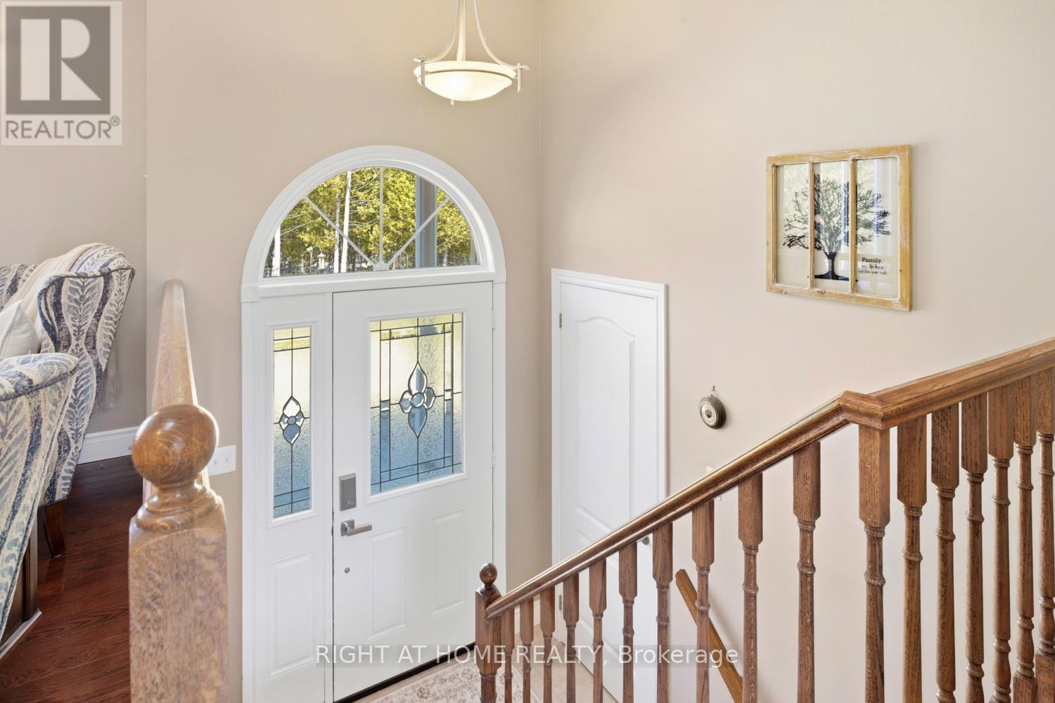 216 Mount Horeb Road, Kawartha Lakes (Ops), Ontario  K9V 4R4 - Photo 7 - X12986712