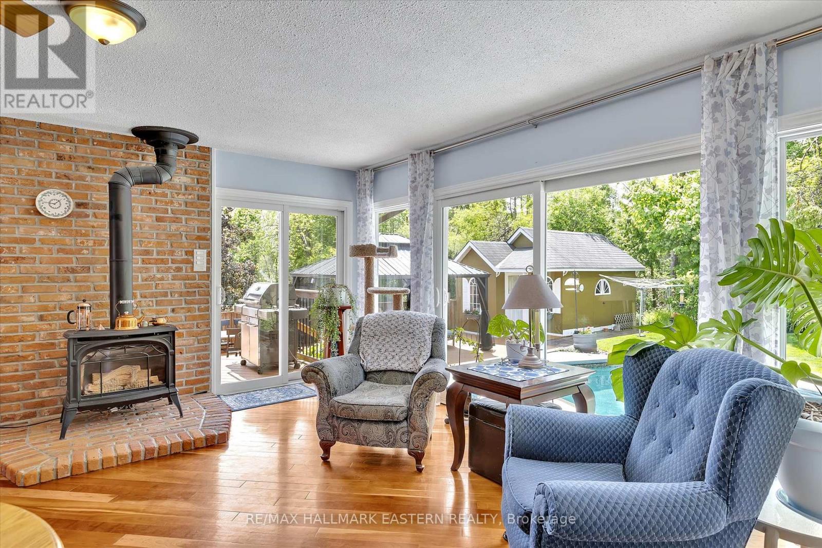 959 Golfview Road, Peterborough (Otonabee Ward 1), Ontario  K9J 7W2 - Photo 11 - X12986732