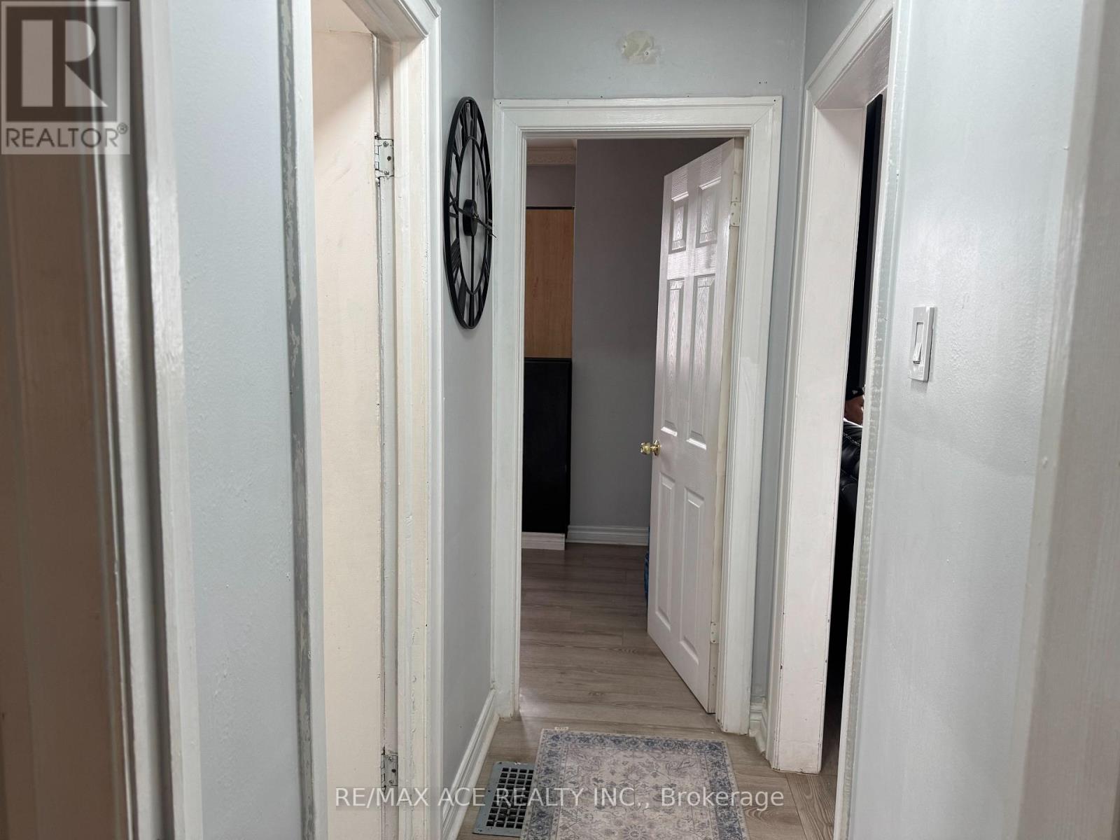 92 Ware Street, Peterborough (Town Ward 3), Ontario  K9J 2B7 - Photo 10 - X12986726