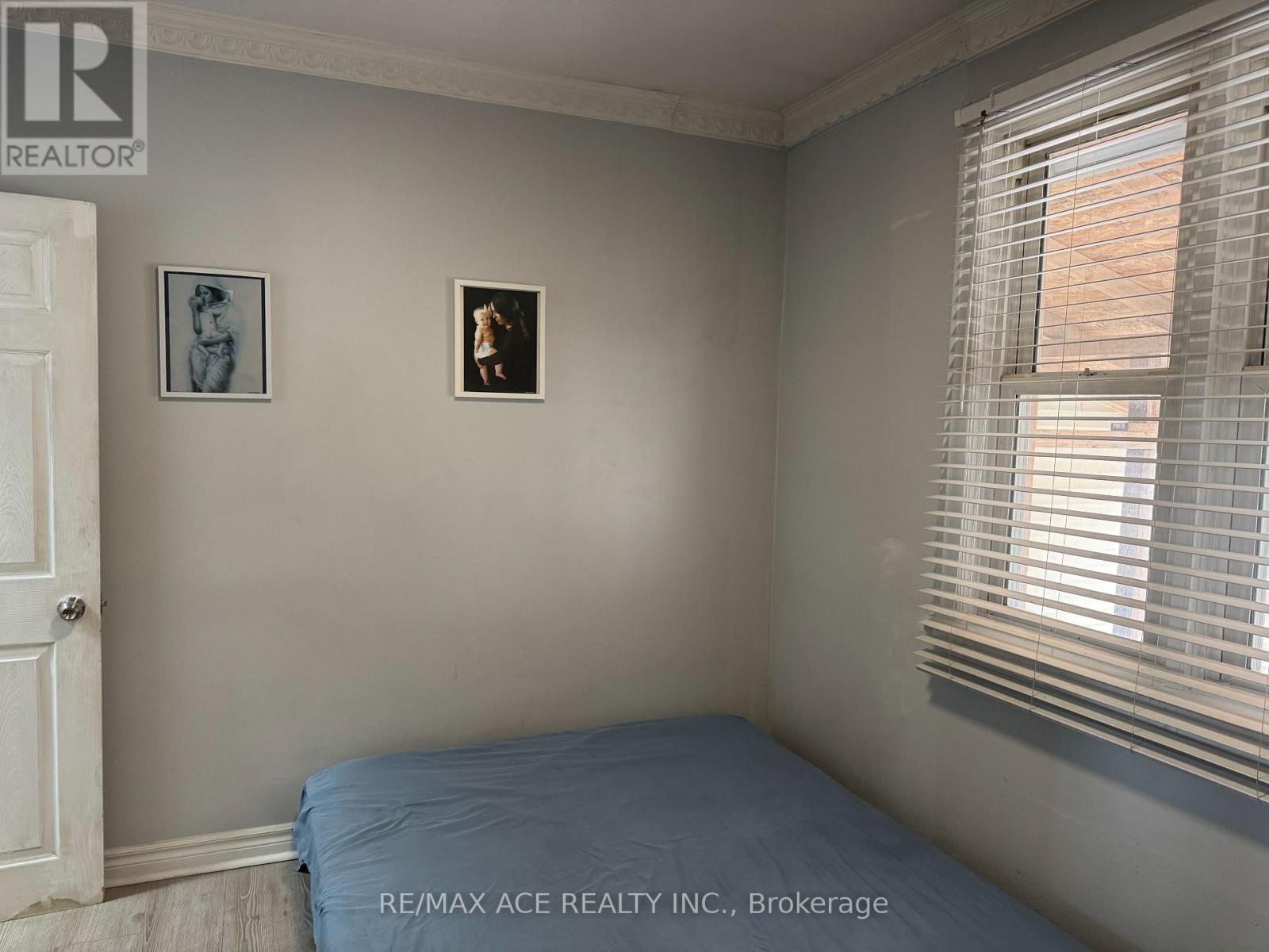 92 Ware Street, Peterborough (Town Ward 3), Ontario  K9J 2B7 - Photo 12 - X12986726