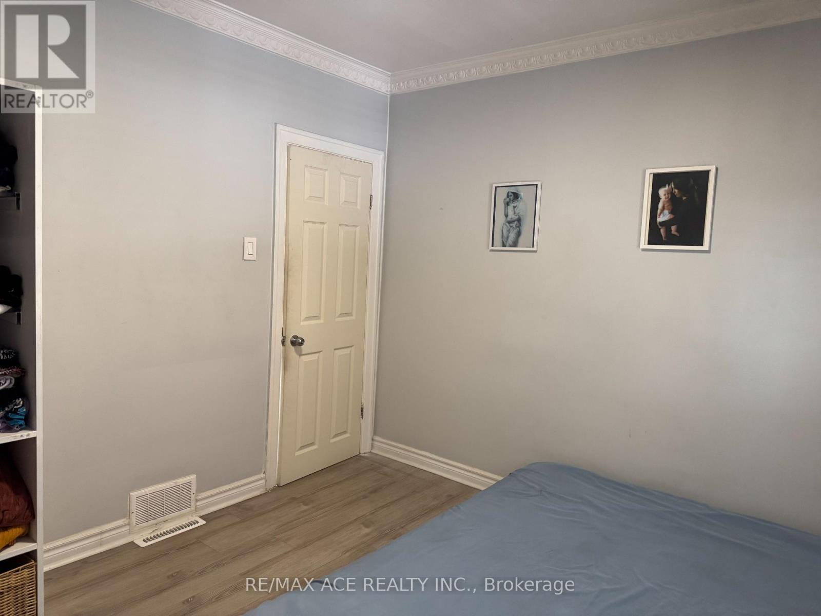 92 Ware Street, Peterborough (Town Ward 3), Ontario  K9J 2B7 - Photo 14 - X12986726