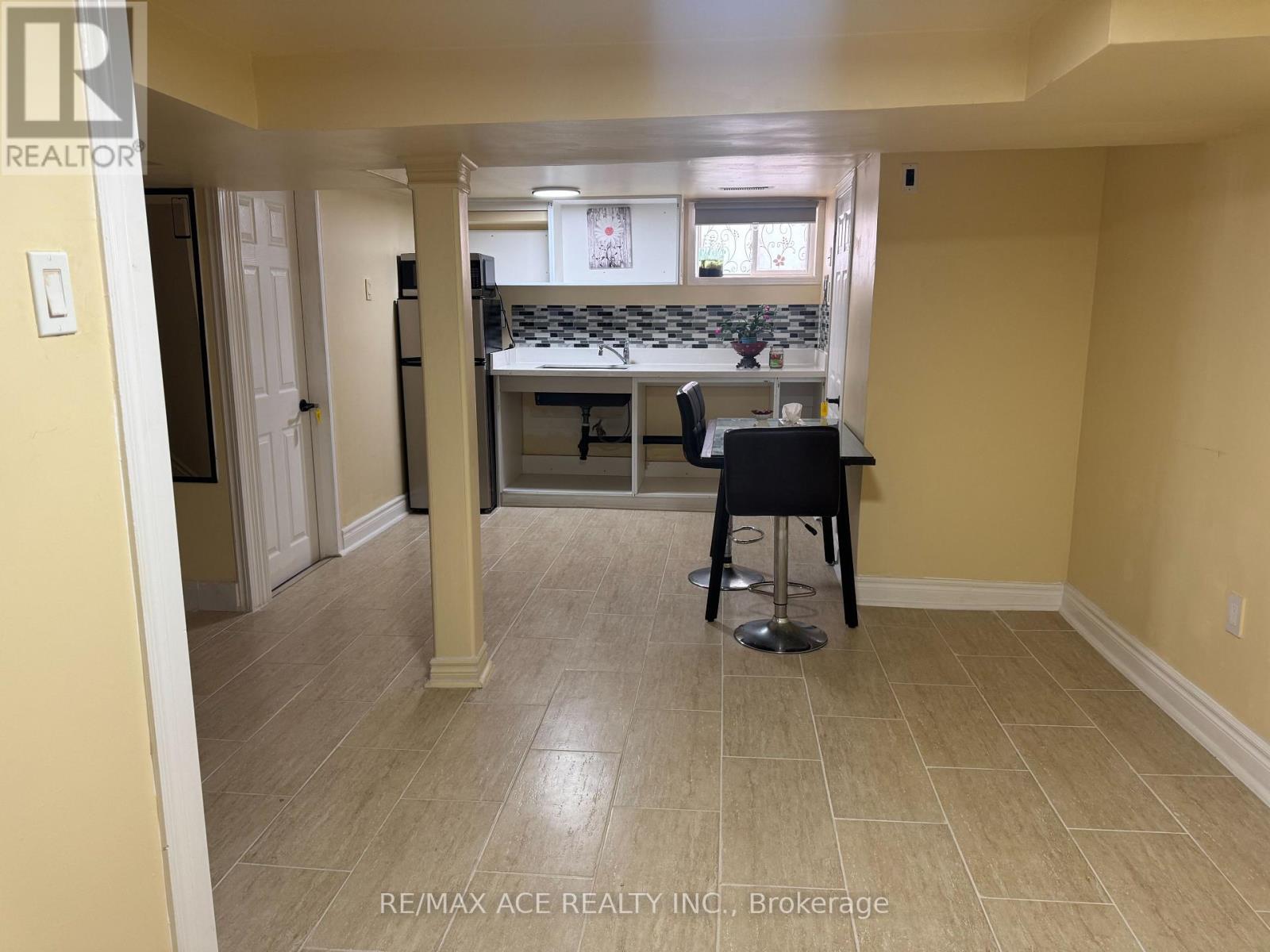 92 Ware Street, Peterborough (Town Ward 3), Ontario  K9J 2B7 - Photo 23 - X12986726