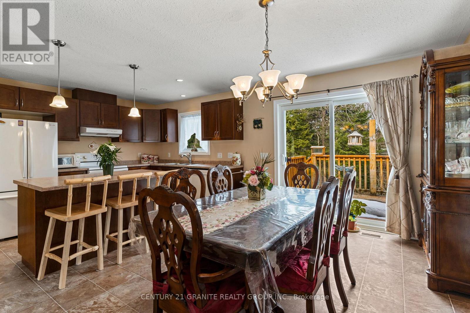 818 Williams Lake Road, Hastings Highlands (Mcclure Ward), Ontario  K0L 1C0 - Photo 12 - X12986806