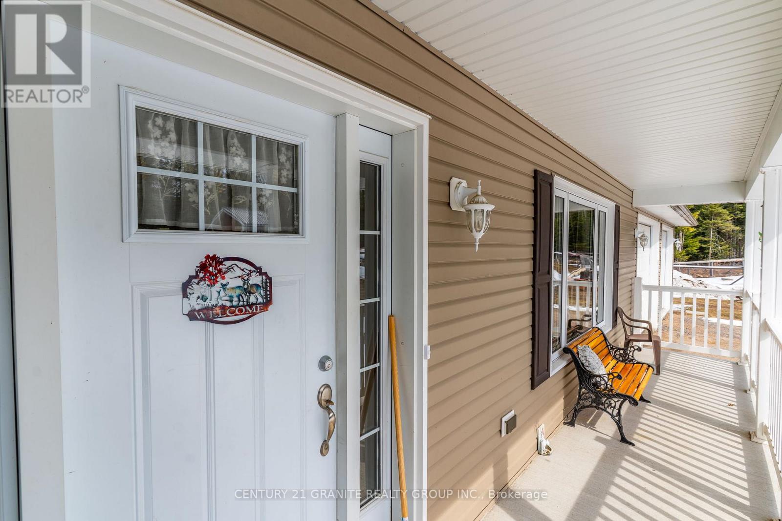 818 Williams Lake Road, Hastings Highlands (Mcclure Ward), Ontario  K0L 1C0 - Photo 3 - X12986806