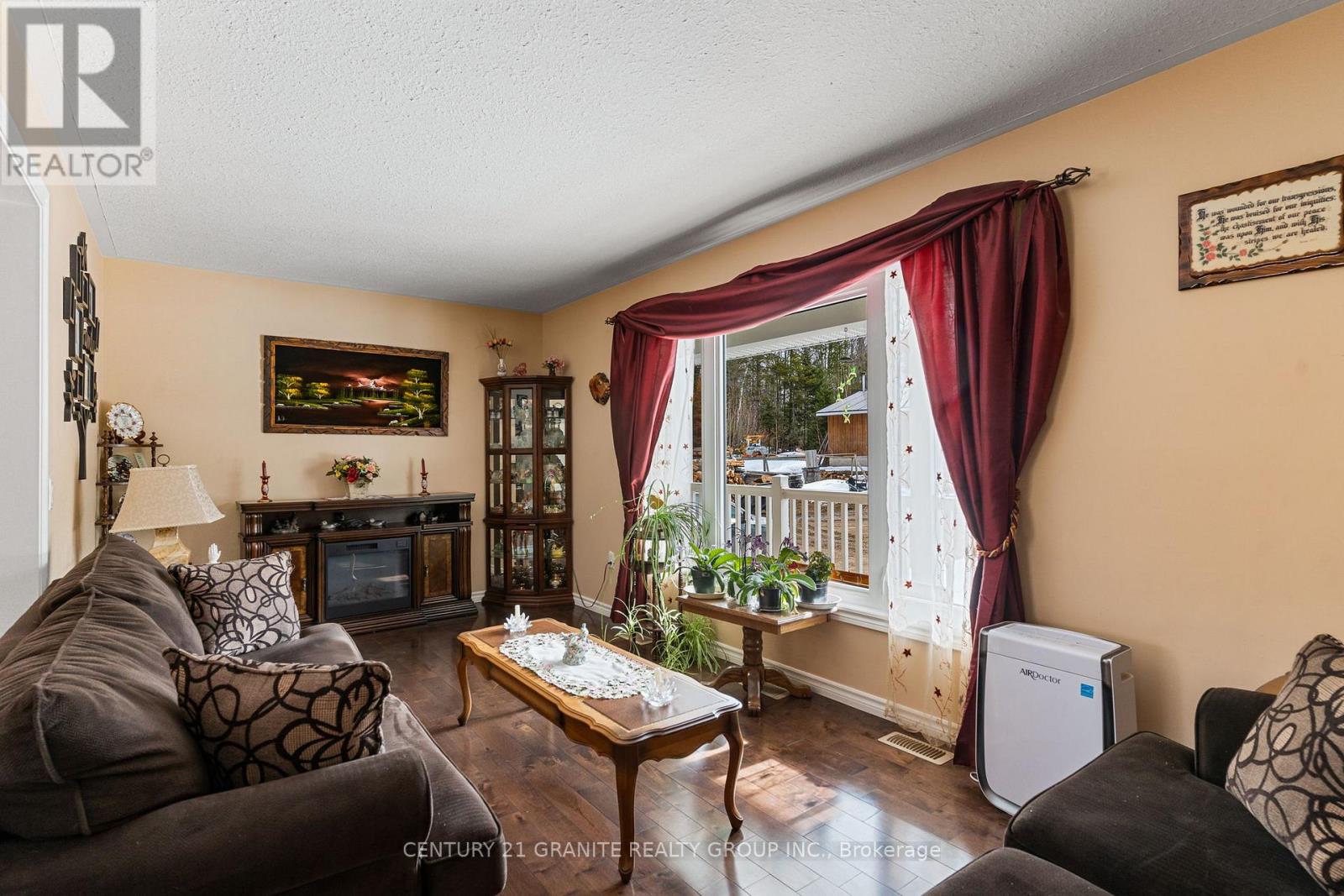 818 Williams Lake Road, Hastings Highlands (Mcclure Ward), Ontario  K0L 1C0 - Photo 6 - X12986806