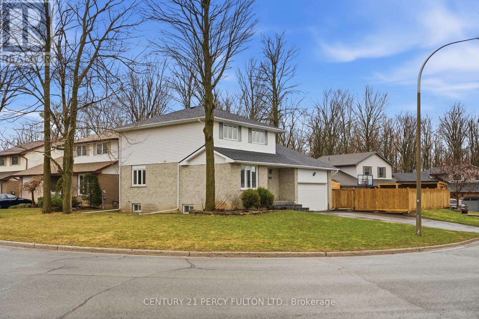 1853 Mapleridge Drive, Peterborough (Monaghan Ward 2), Ontario  K9K 1R1 - Photo 3 - X12988072
