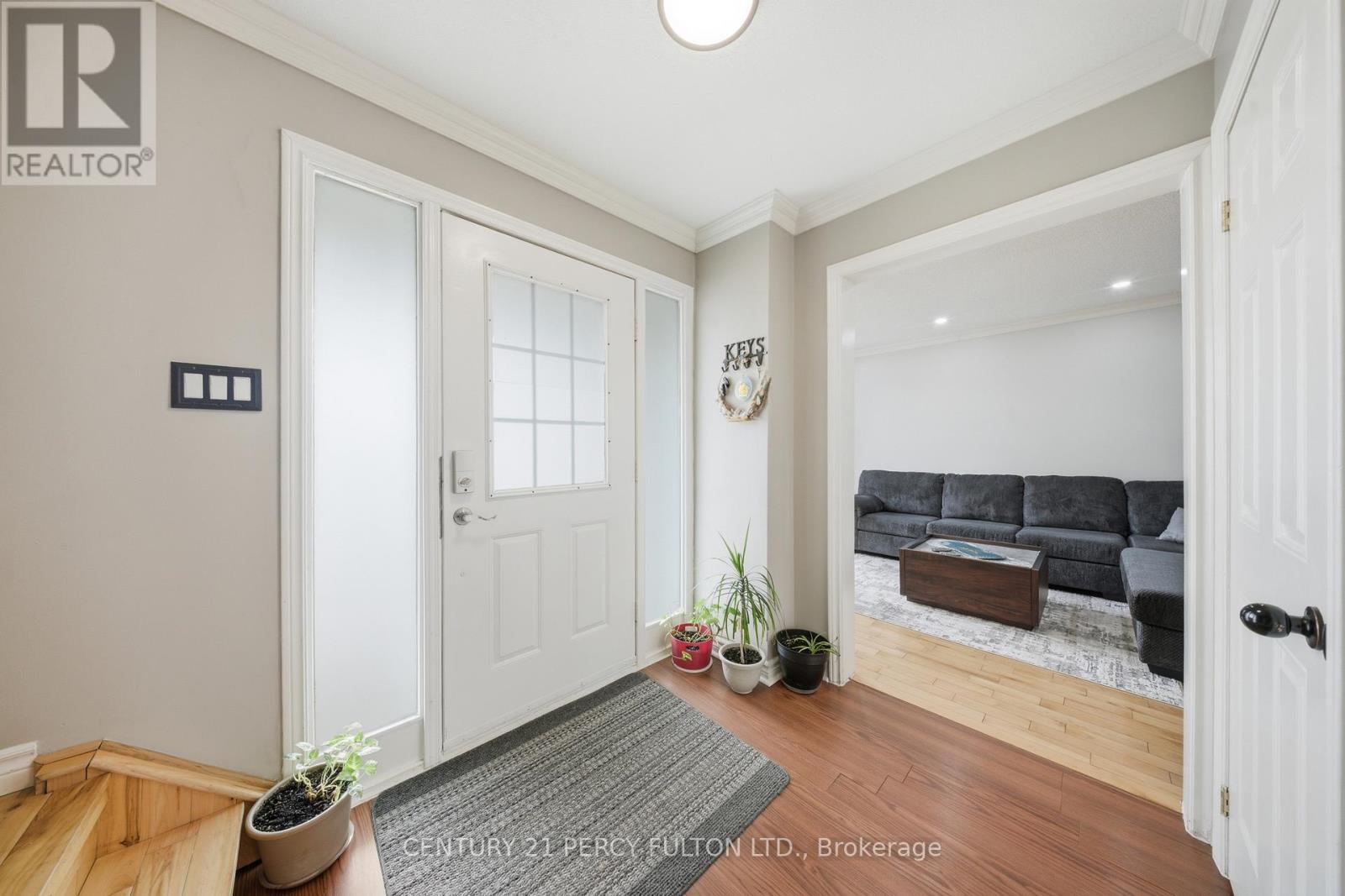 1853 Mapleridge Drive, Peterborough (Monaghan Ward 2), Ontario  K9K 1R1 - Photo 5 - X12988072