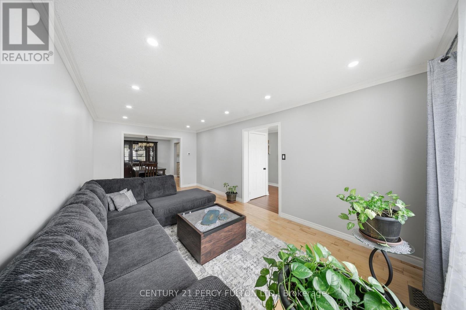 1853 Mapleridge Drive, Peterborough (Monaghan Ward 2), Ontario  K9K 1R1 - Photo 9 - X12988072