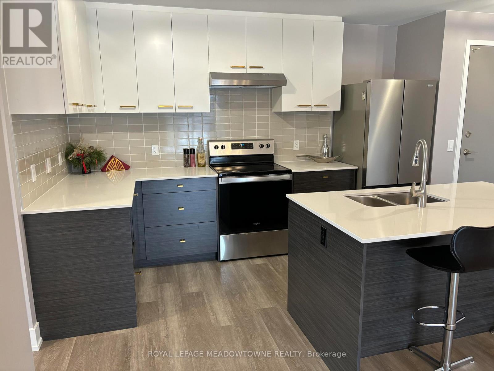 407 - 19b West Street N, Kawartha Lakes (Fenelon Falls), Ontario  K9V 1C4 - Photo 4 - X12988432