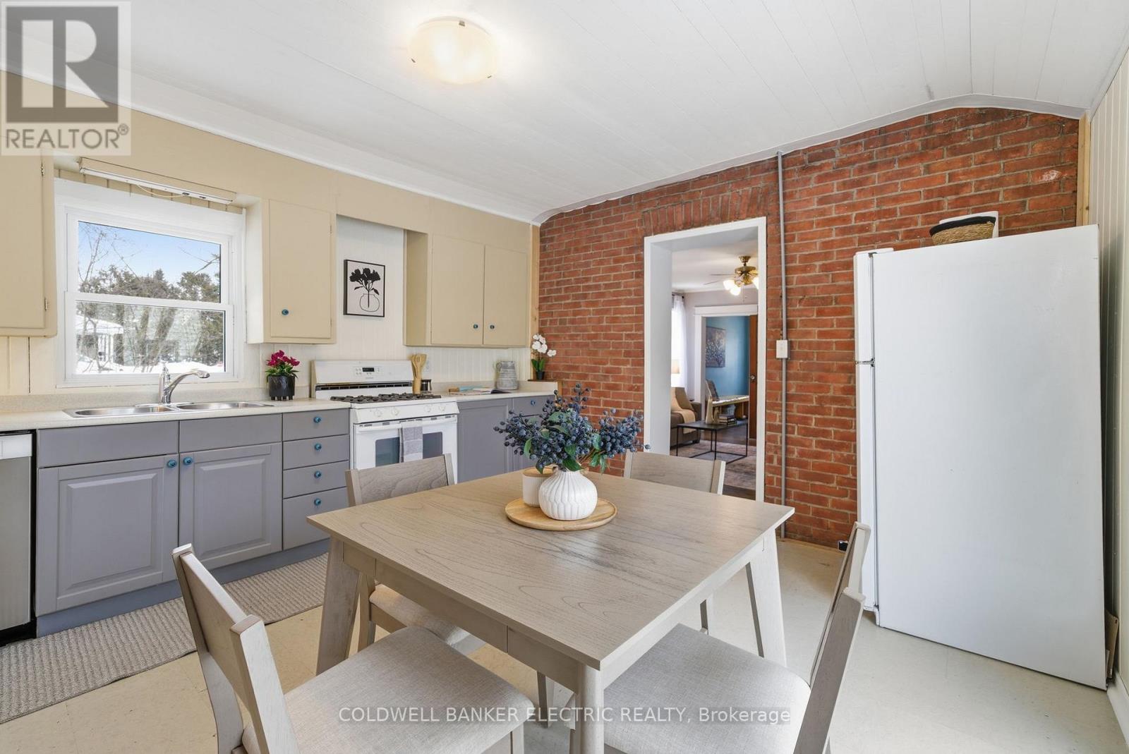 607 Armour Road, Peterborough (Ashburnham Ward 4), Ontario  K9H 1Z3 - Photo 21 - X12989038