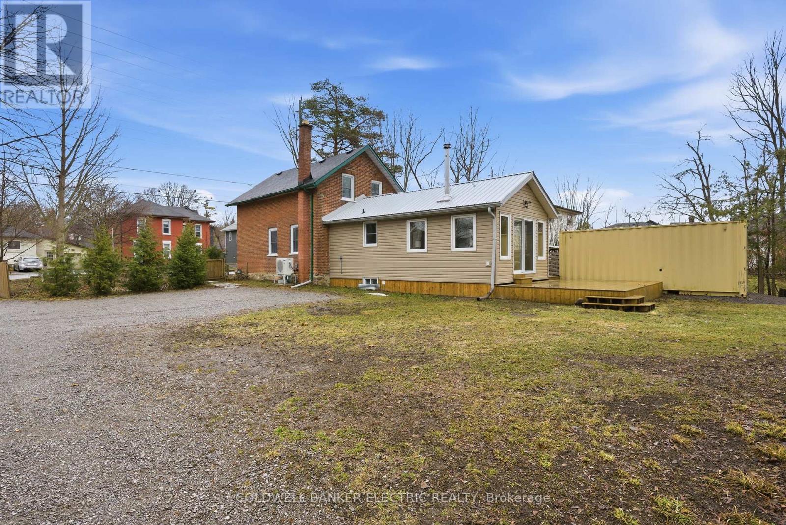 607 Armour Road, Peterborough (Ashburnham Ward 4), Ontario  K9H 1Z3 - Photo 3 - X12989038