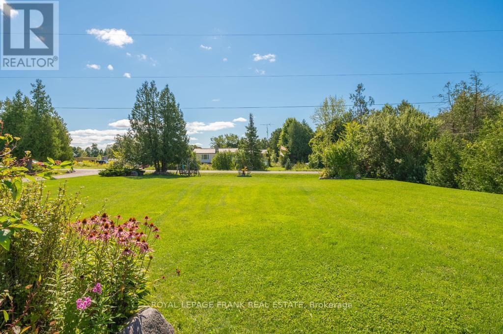 406 Lakehurst Circle Road, Trent Lakes, Ontario  K0L 1J0 - Photo 6 - X12989344