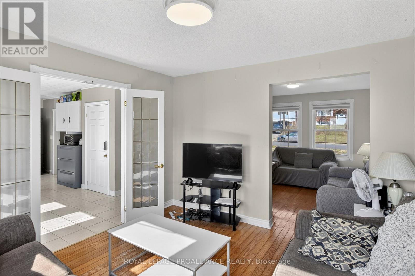 1539 Cherryhill Road, Peterborough (Monaghan Ward 2), Ontario  K9K 1A7 - Photo 10 - X12989544