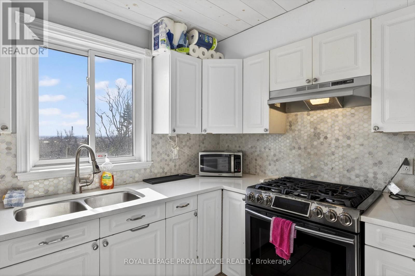 1539 Cherryhill Road, Peterborough (Monaghan Ward 2), Ontario  K9K 1A7 - Photo 14 - X12989544