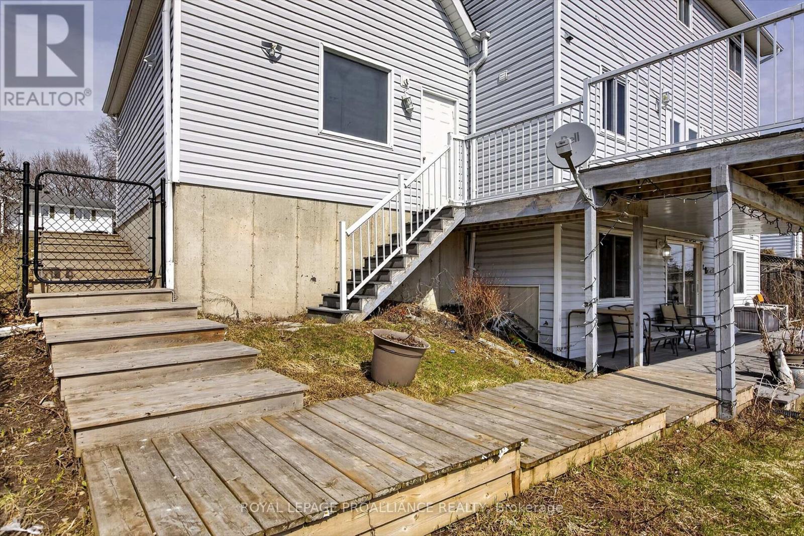 1539 Cherryhill Road, Peterborough (Monaghan Ward 2), Ontario  K9K 1A7 - Photo 41 - X12989544