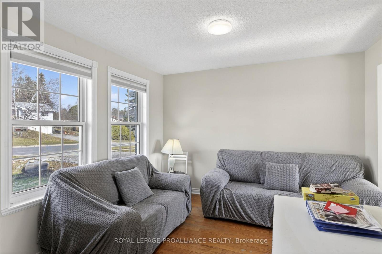 1539 Cherryhill Road, Peterborough (Monaghan Ward 2), Ontario  K9K 1A7 - Photo 6 - X12989544