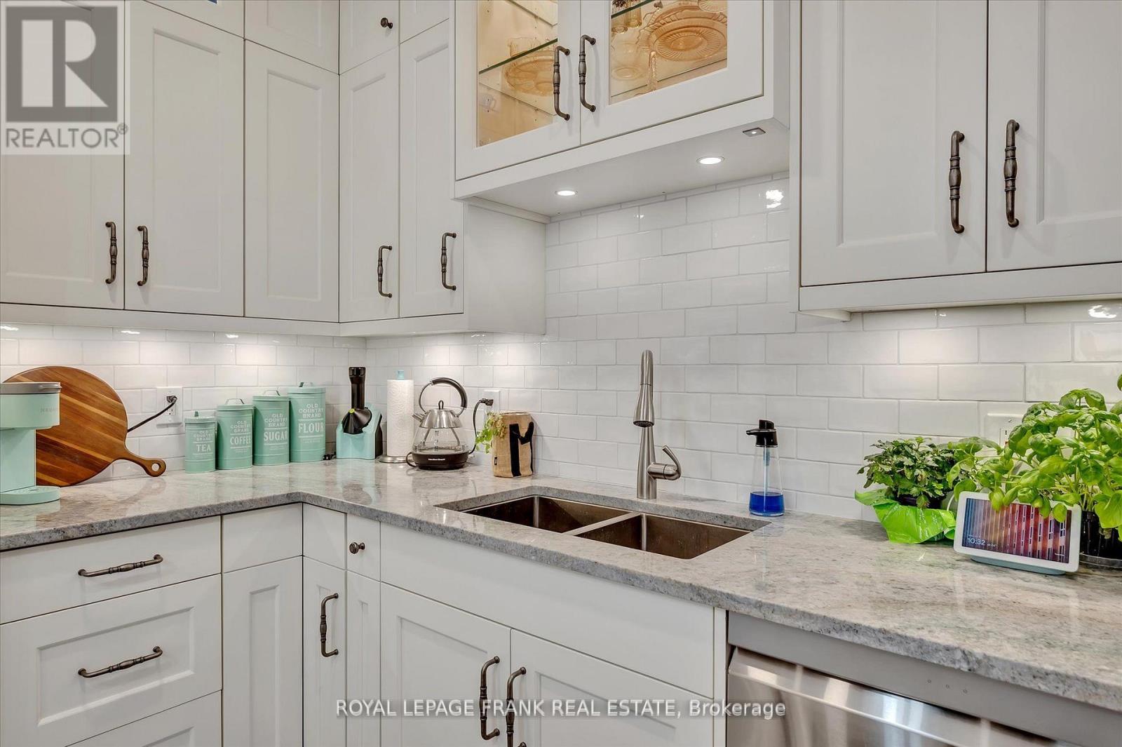 46 Sophia Street, Peterborough (Ashburnham Ward 4), Ontario  K9H 1E1 - Photo 15 - X12989548