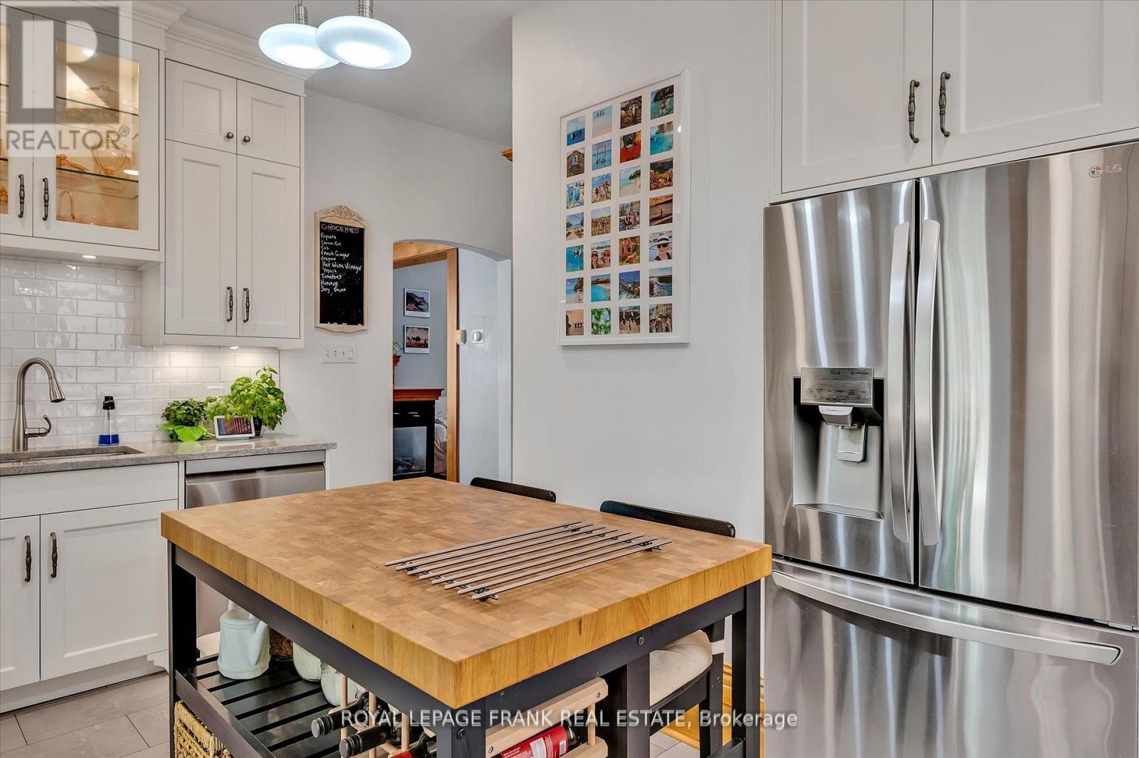 46 Sophia Street, Peterborough (Ashburnham Ward 4), Ontario  K9H 1E1 - Photo 19 - X12989548