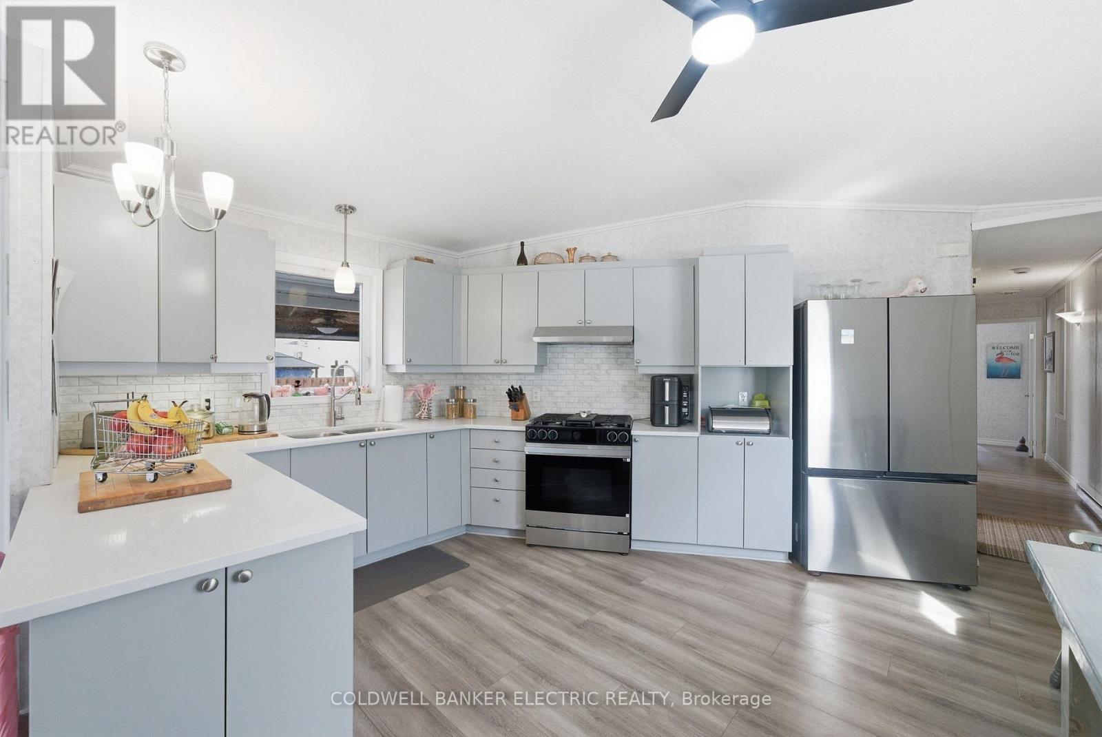 7 Homewood Avenue, Kawartha Lakes (Fenelon), Ontario  K9V 0H5 - Photo 3 - X12989826