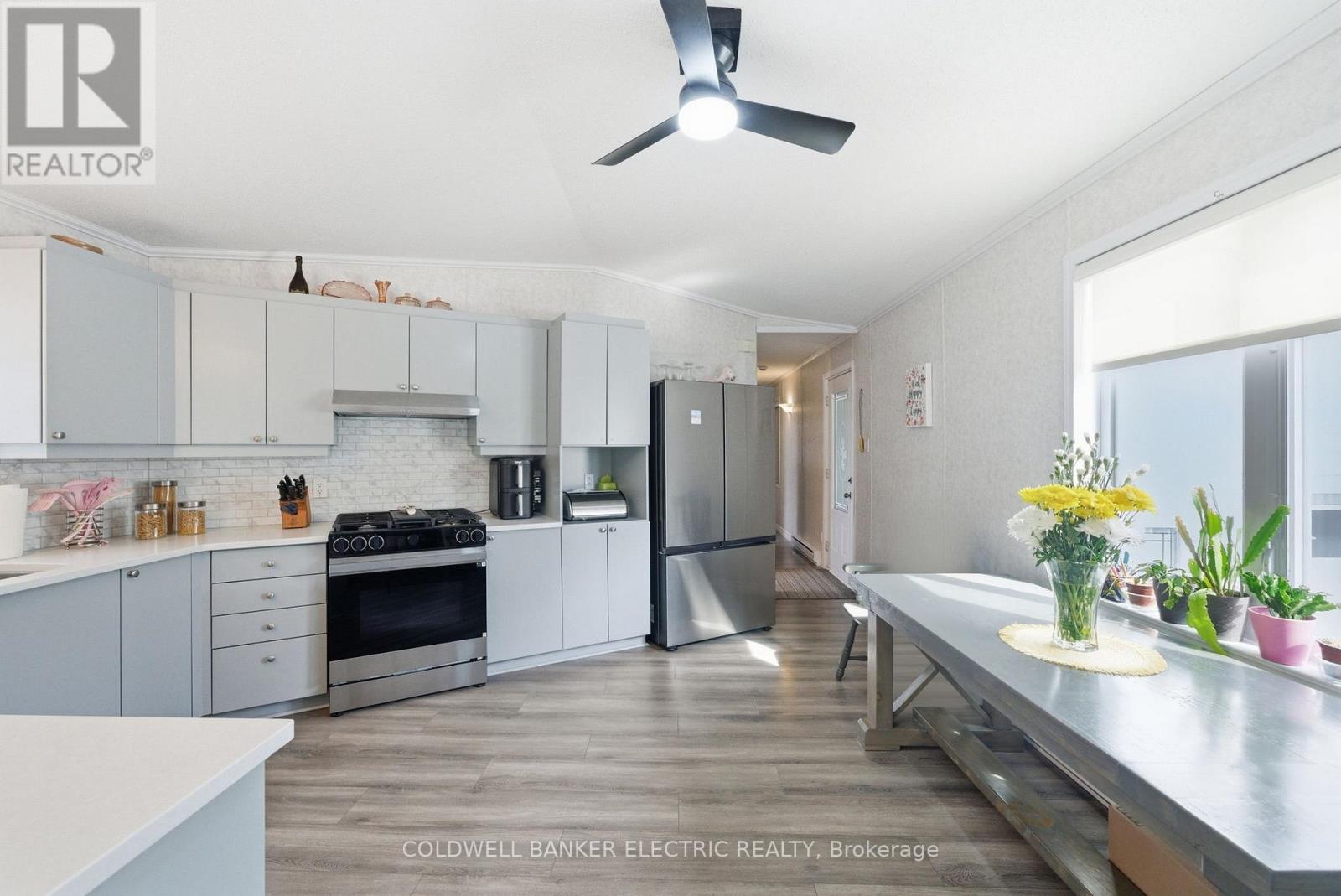 7 Homewood Avenue, Kawartha Lakes (Fenelon), Ontario  K9V 0H5 - Photo 4 - X12989826