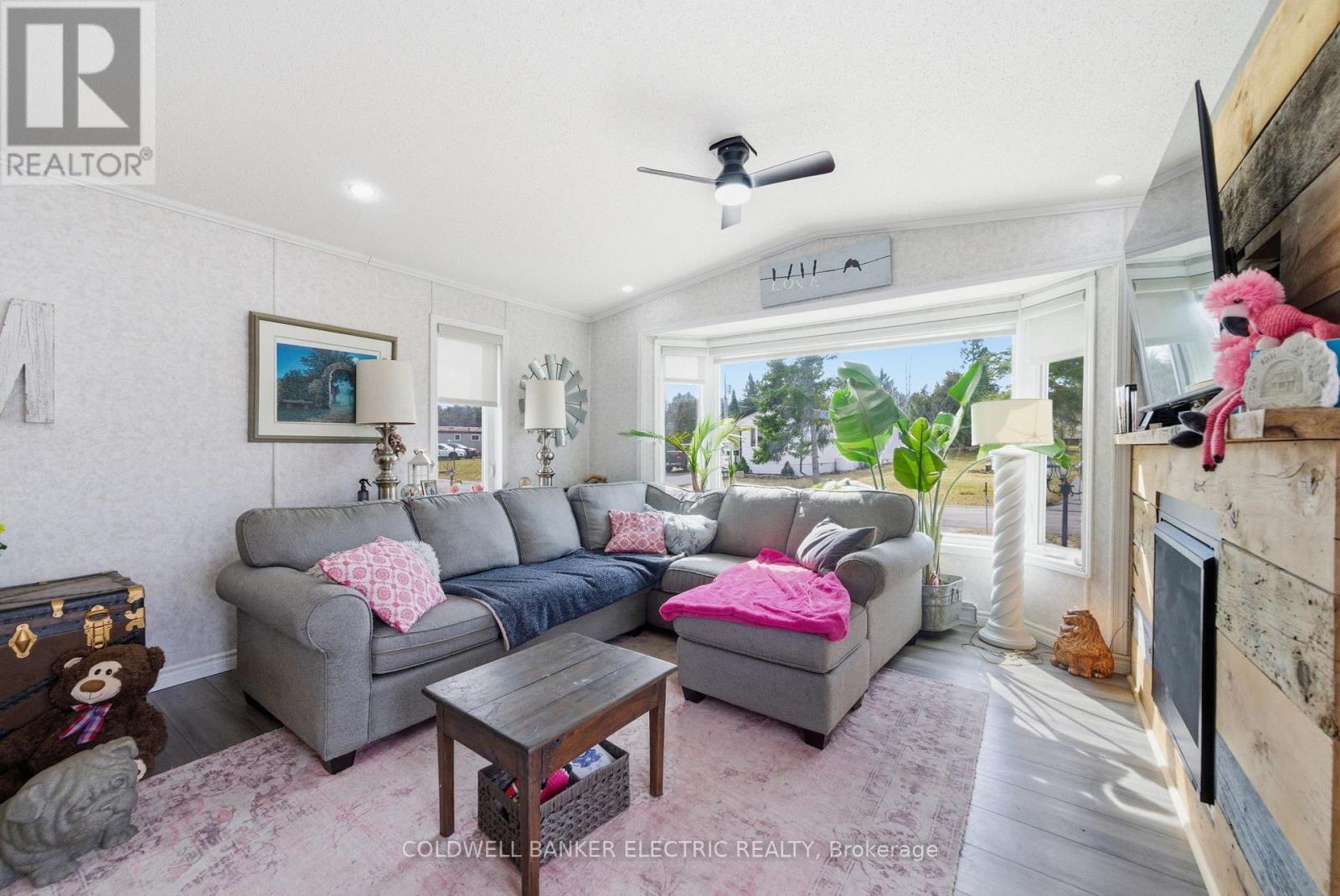 7 Homewood Avenue, Kawartha Lakes (Fenelon), Ontario  K9V 0H5 - Photo 8 - X12989826