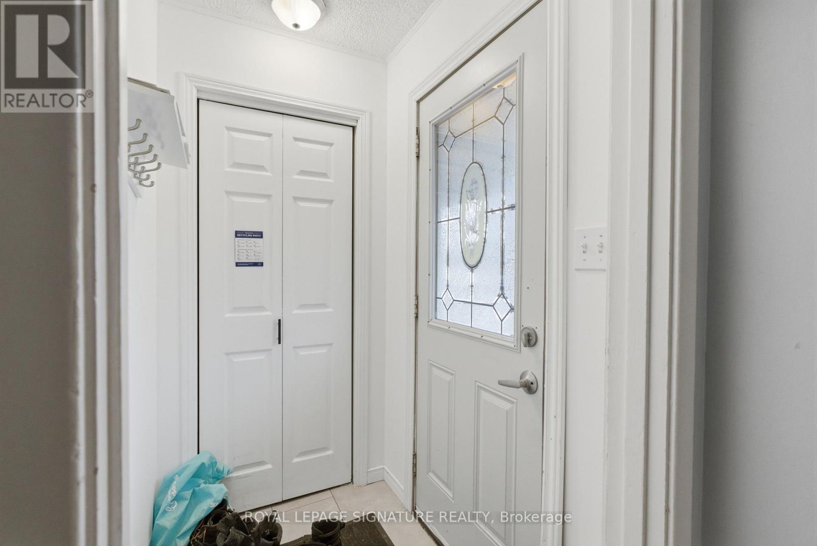 805 Morphet Avenue, Peterborough (Otonabee Ward 1), Ontario  K9J 2X7 - Photo 3 - X12989532