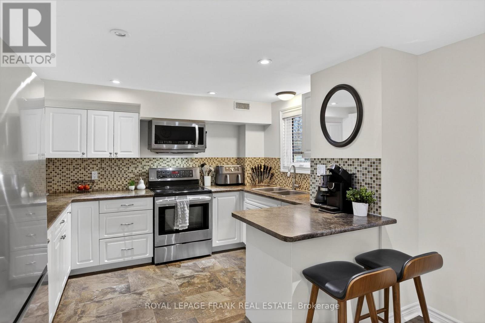 113 Princess Street, Peterborough (Town Ward 3), Ontario  K9J 2A8 - Photo 13 - X12990314