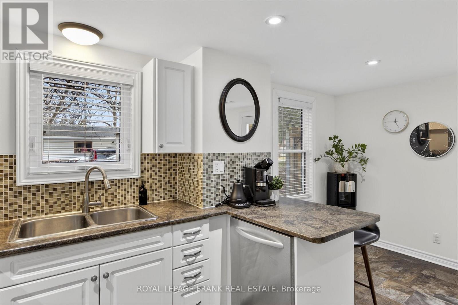 113 Princess Street, Peterborough (Town Ward 3), Ontario  K9J 2A8 - Photo 16 - X12990314