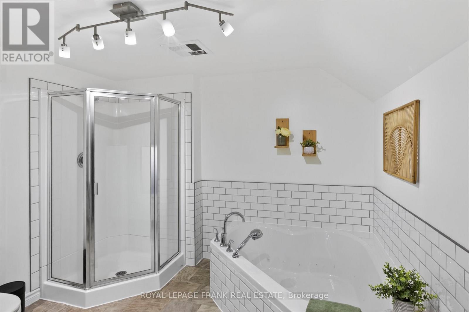 113 Princess Street, Peterborough (Town Ward 3), Ontario  K9J 2A8 - Photo 27 - X12990314