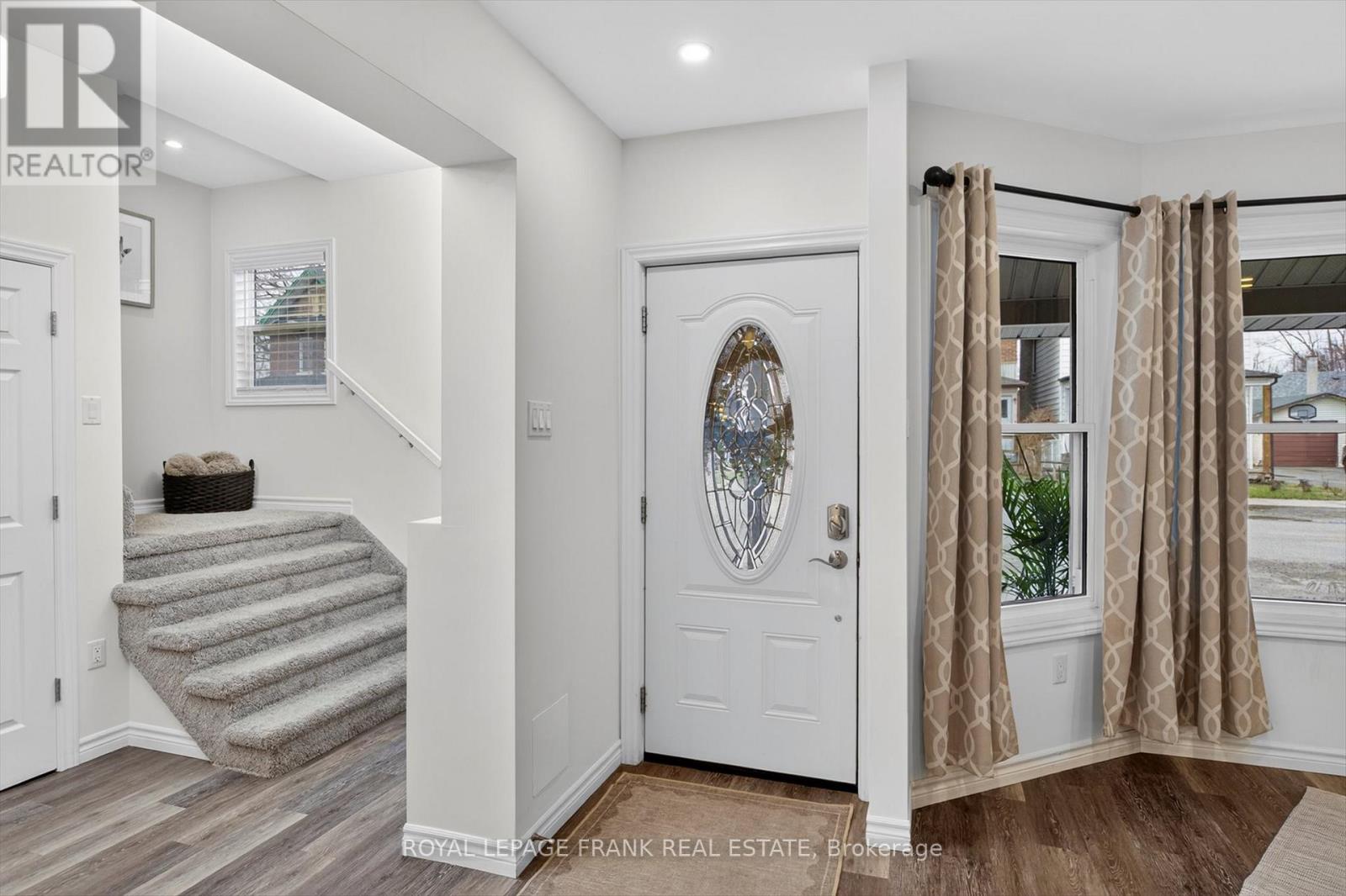 113 Princess Street, Peterborough (Town Ward 3), Ontario  K9J 2A8 - Photo 5 - X12990314