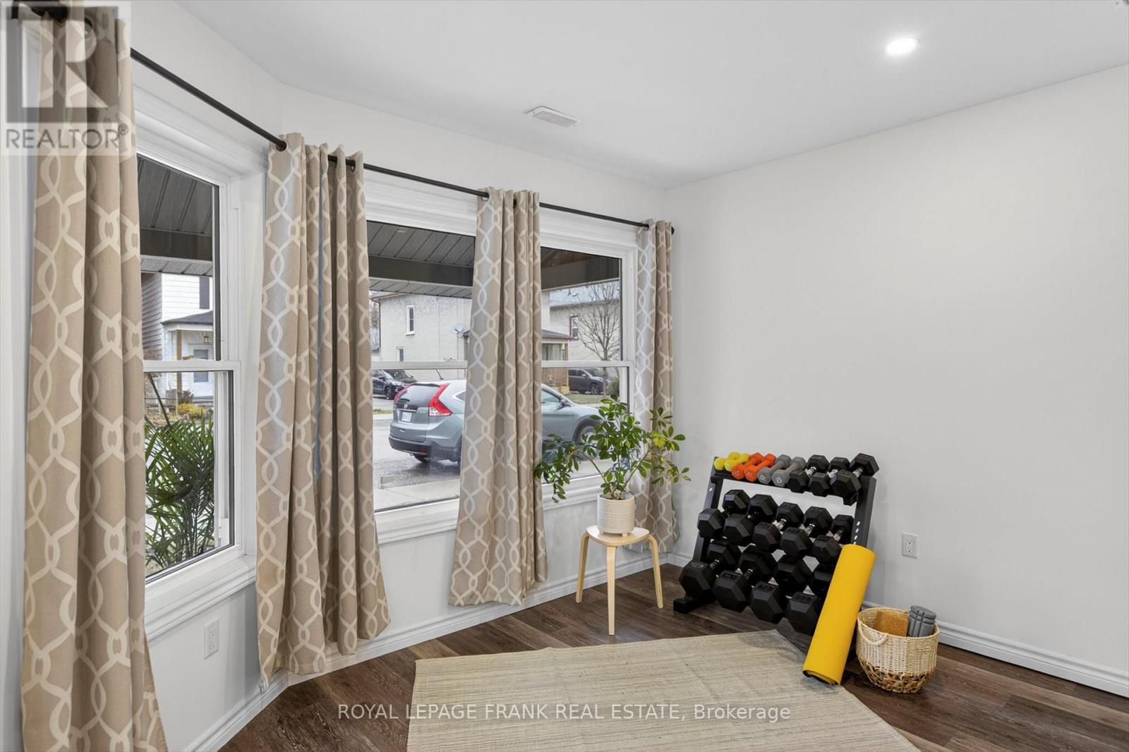 113 Princess Street, Peterborough (Town Ward 3), Ontario  K9J 2A8 - Photo 9 - X12990314