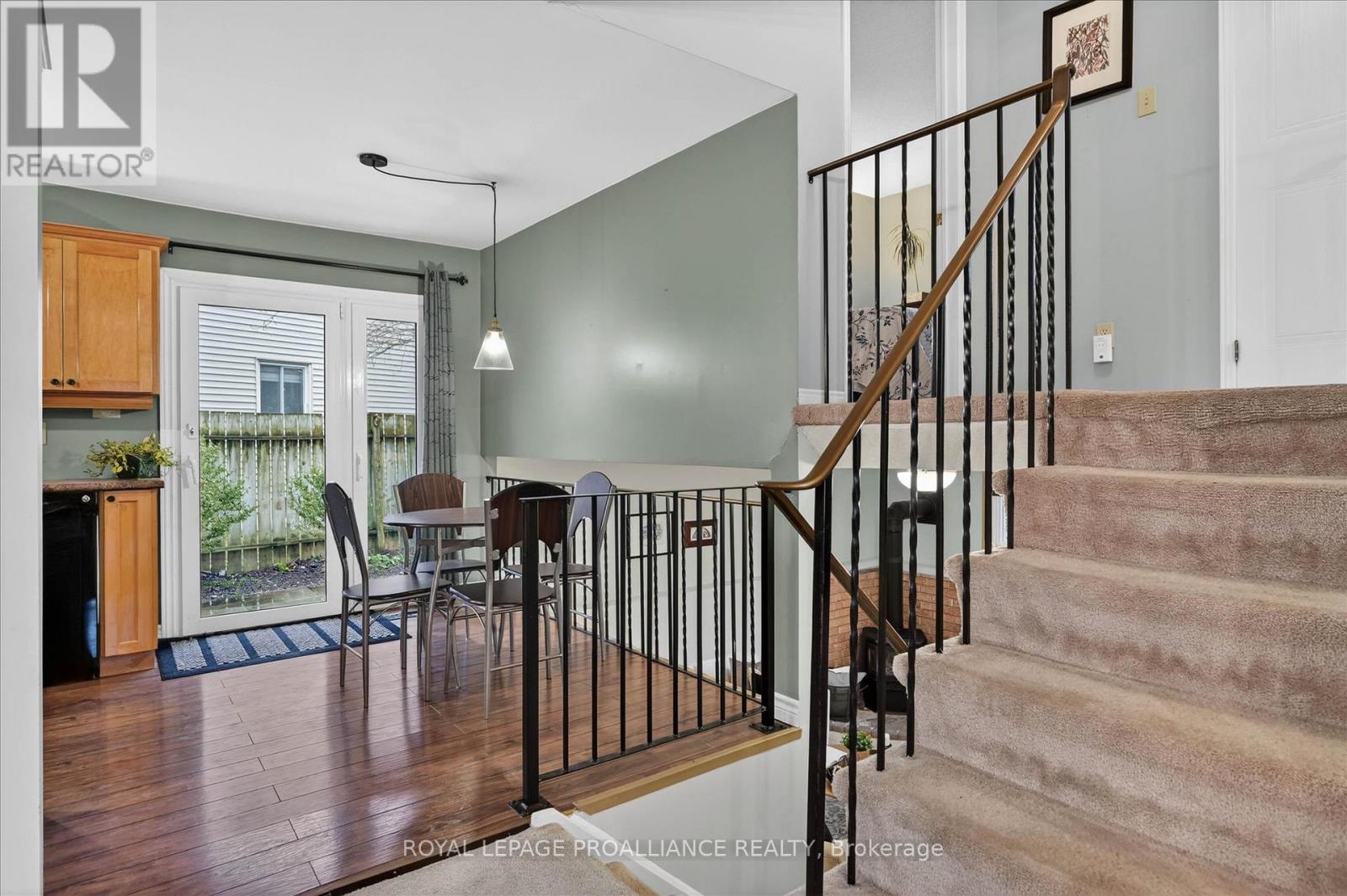 7 Daleview Court, Peterborough (Monaghan Ward 2), Ontario  K9J 8E6 - Photo 11 - X12990822