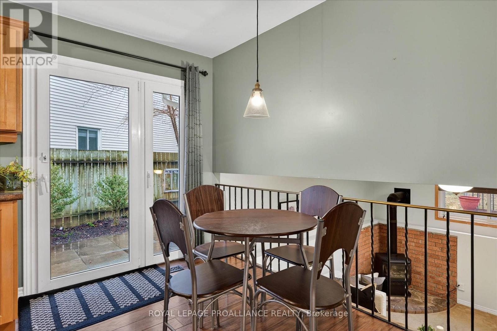 7 Daleview Court, Peterborough (Monaghan Ward 2), Ontario  K9J 8E6 - Photo 12 - X12990822